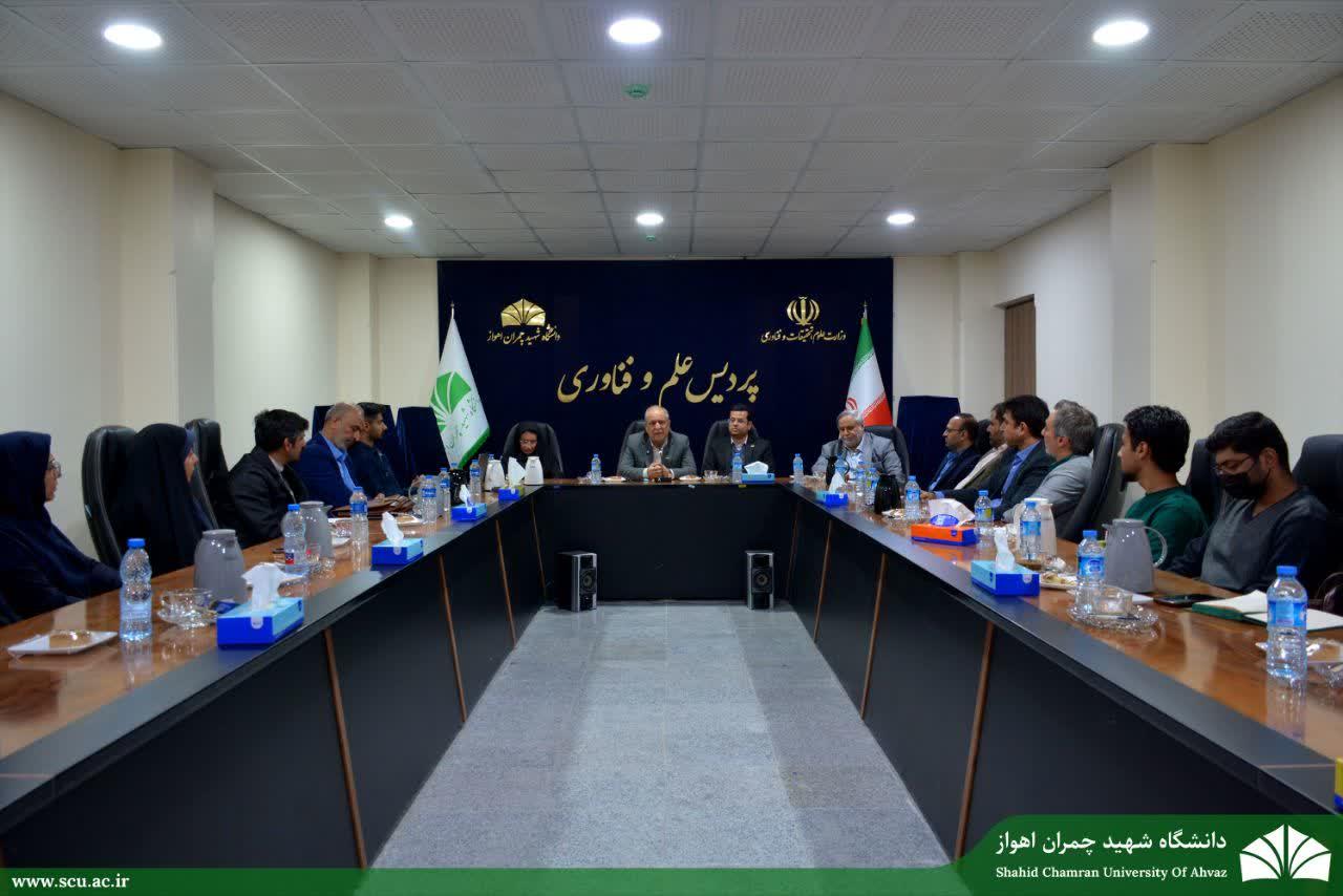 تصویر آیین نوآفرین صنعت‌ساز در مرکز رشد